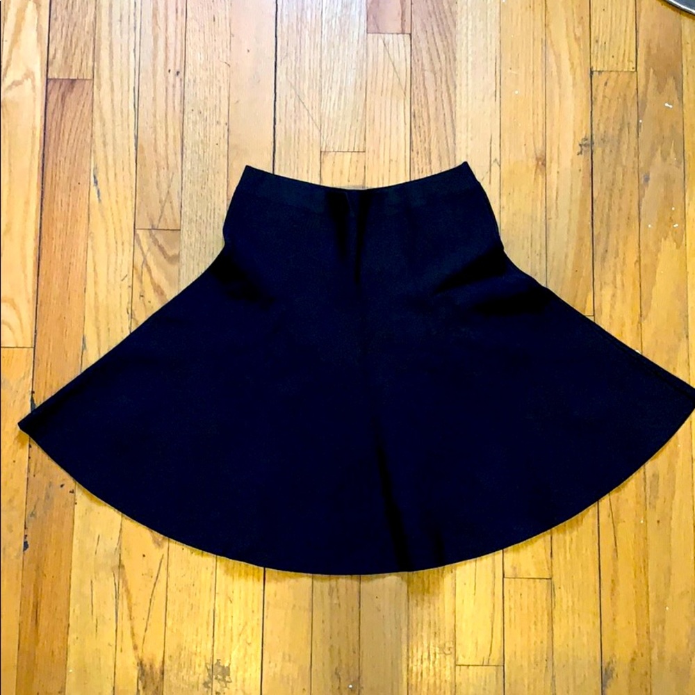 Black BCBG power skirt